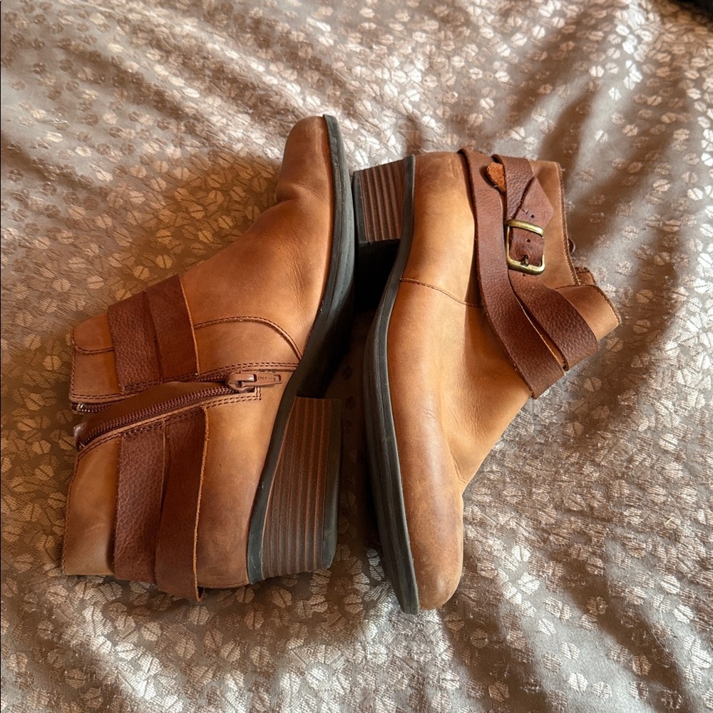 Clarks Tan Leather Boots with Brass Buckle